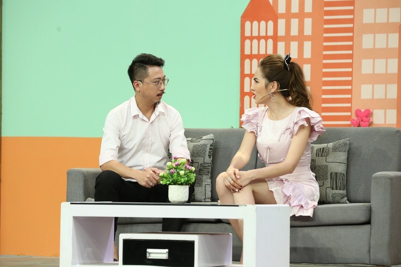 Tin tức showbiz Việt ngày 17/5: Đông Nhi tố con gái là 'thánh trở mặt của gia đình', Khánh Vân dừng top 21 Miss Universe 2020