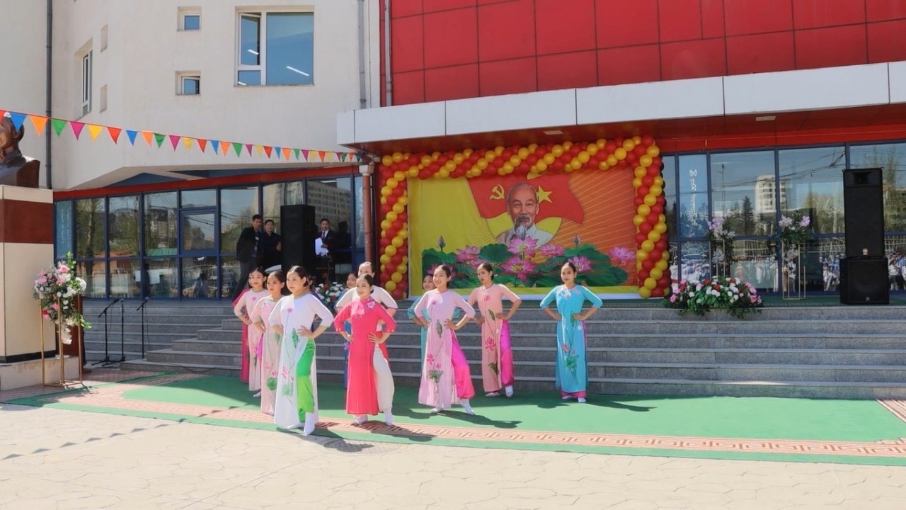 Đại sứ quán Việt Nam tại Mông Cổ kỷ niệm 132 năm Ngày sinh Chủ tịch Hồ Chí Minh
