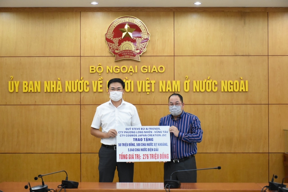 Doanh nghiệp kiều bào Steve Bùi & Friends đóng góp kịp thời cho Quỹ Vaccine