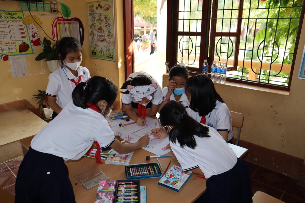 5.000 học sinh và người chăm sóc trẻ được giúp đỡ từ Save the Children