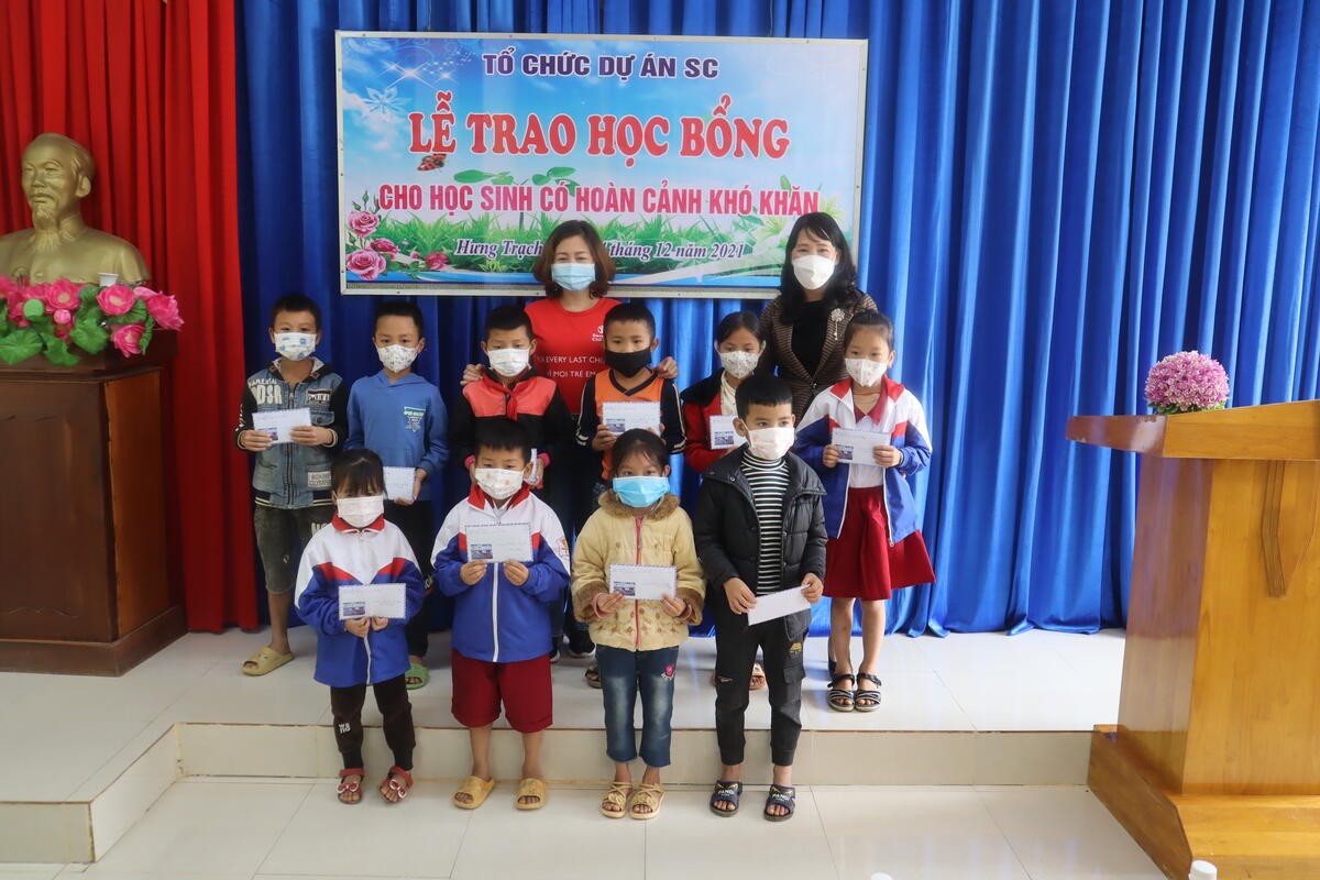 5.000 học sinh và người chăm sóc trẻ được giúp đỡ từ Save the Children