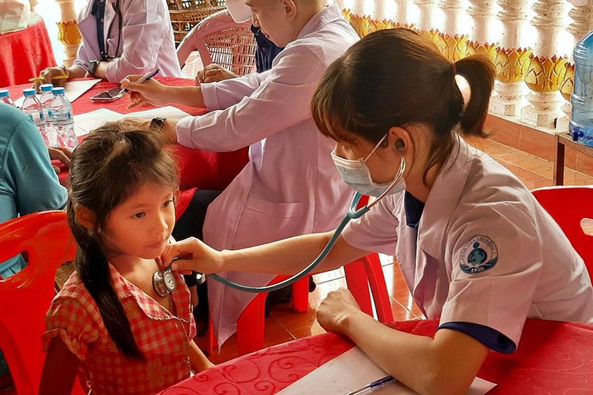 Cám ơn bác sĩ Việt Nam lắm! ảnh 1