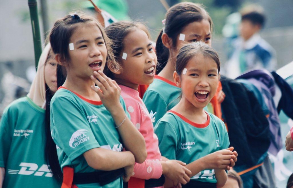 co be khiem thinh thay doi cuoc song nho bong bau duc