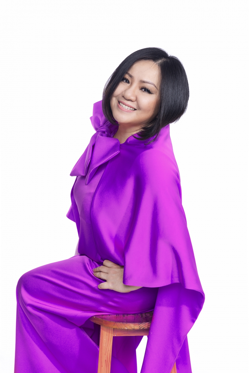 2444 09 profile picture madam trang le
