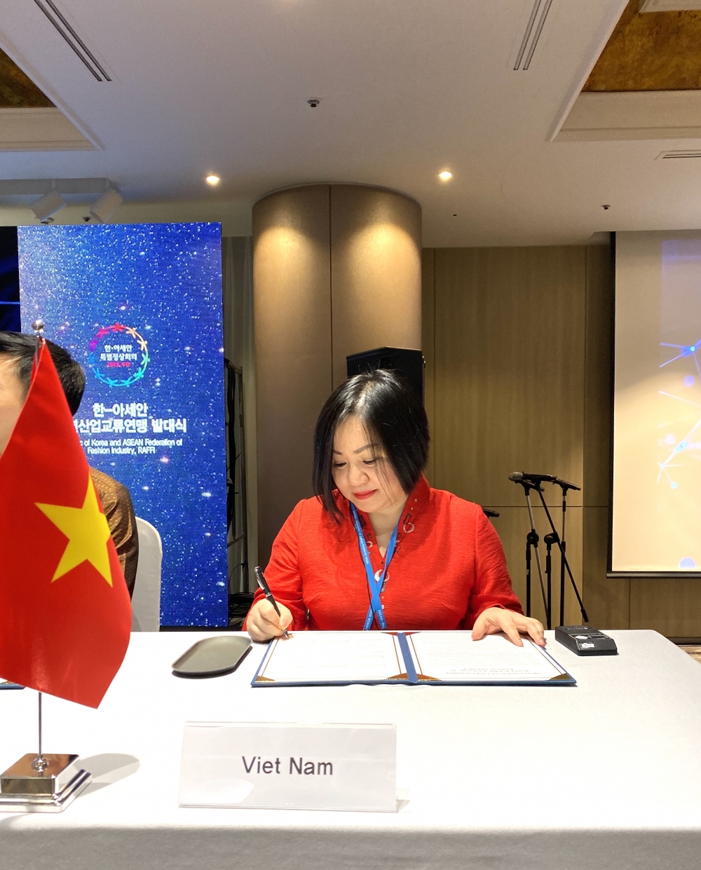 2808 ba trang le cung vyi yyi diyn cya 10 nyyc asean tham gia buyi ly ky kyt va thanh lyp ylien yoan thyi trang han quyc va cac nyyc yong nam a thang 11 2019