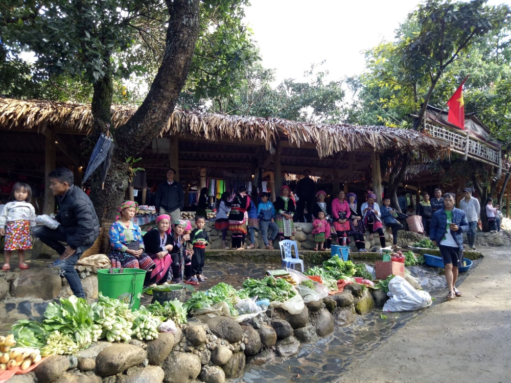 sin suoi ho lai chau tu ban nghien vuon len thoat ngheo nho lam du lich trong dia lan thao qua