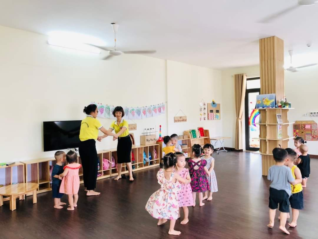 Một giờ học của trẻ em mầm non tại trường mầm non Little House - nơi Hội LHPN tỉnh tiến hành hoạt động giám sát.