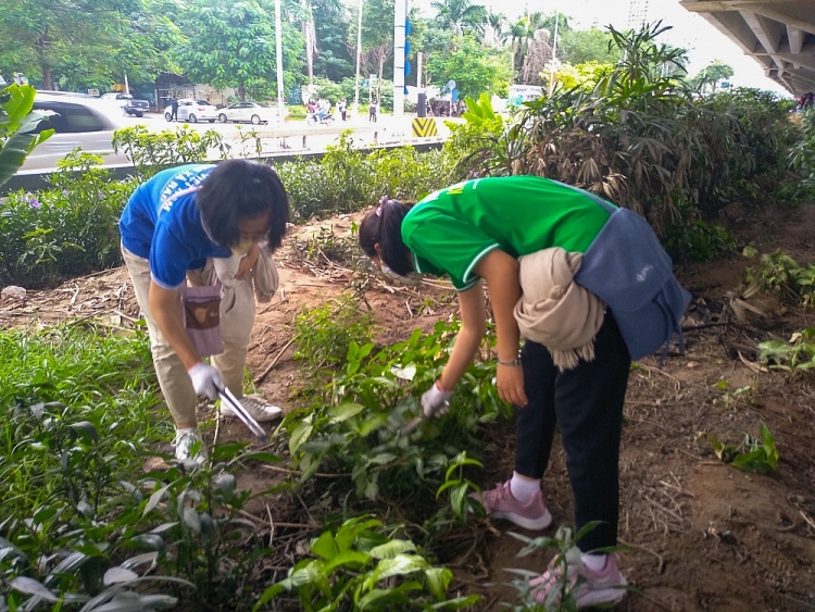 1000 tình nguyện viên tham gia dọn rác tại Hà Nội