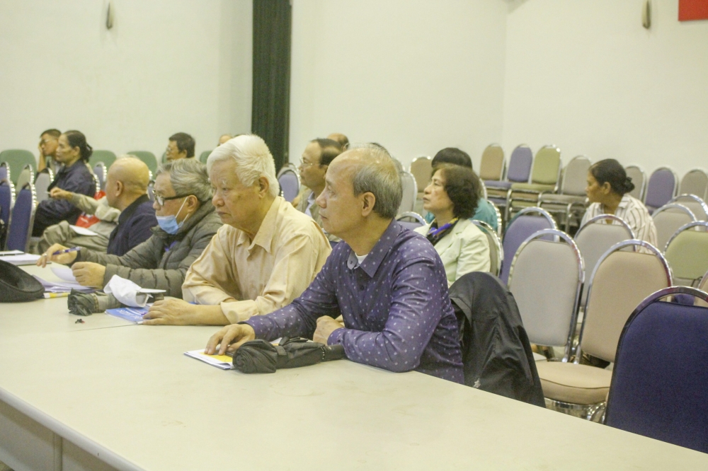 Chia sẻ thông tin về VUFO tới cán bộ ngoại giao hưu trí