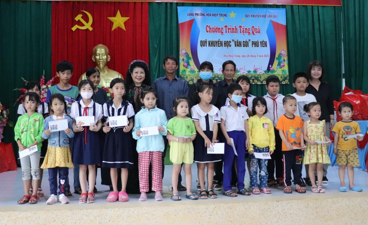Việt kiều Văn Dương Thành: lấy hội họa tiếp lửa thiện nguyện, hướng về quê hương