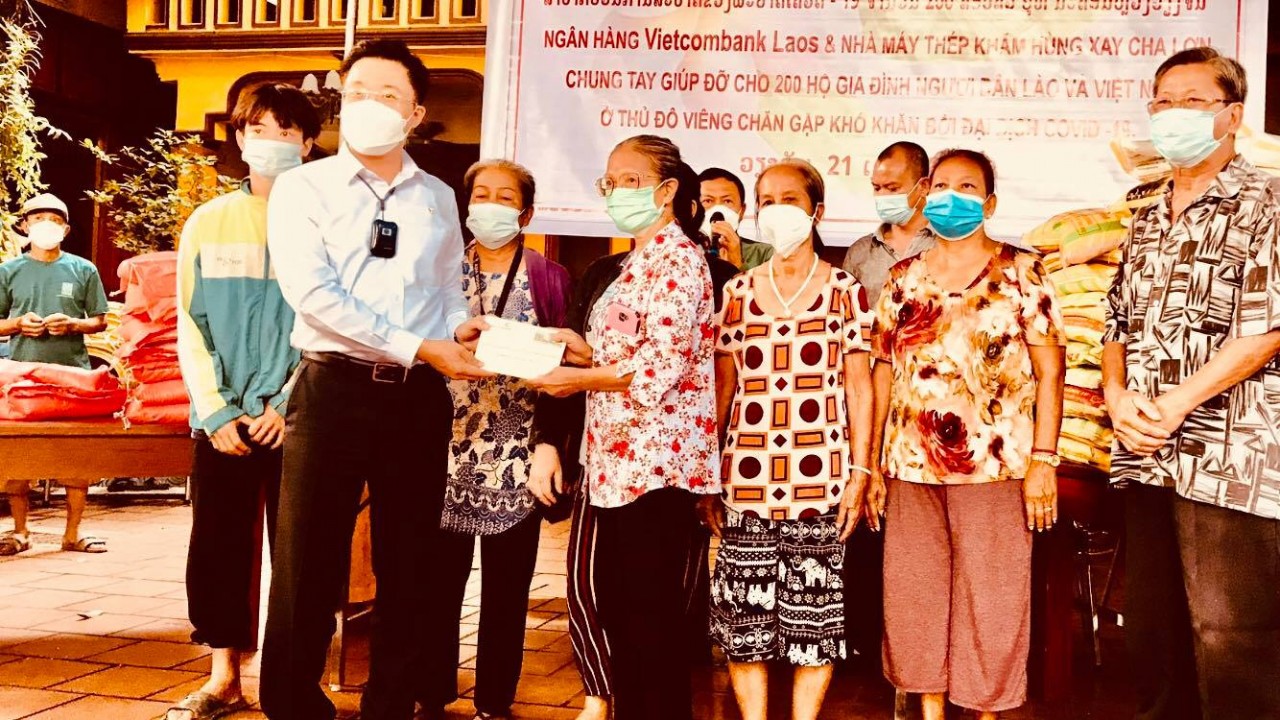Chùa Phật Tích, Hội người Việt Nam tại Lào hỗ trợ 200 gia đình gặp khó khăn do Covid-19