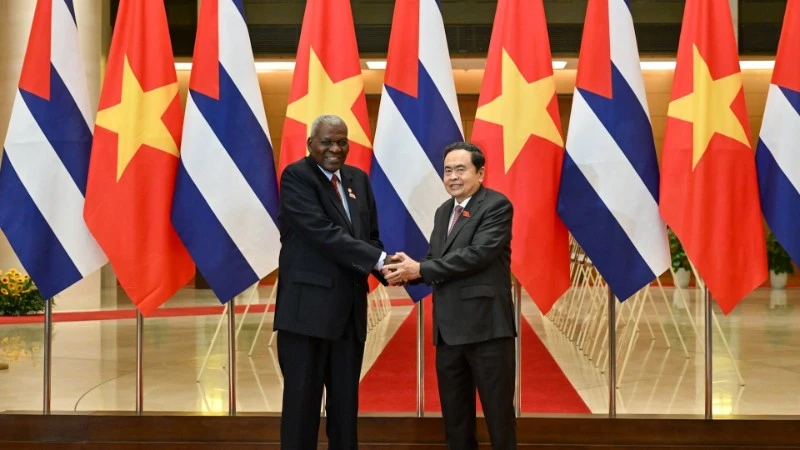 Việt Nam luôn coi trọng và mong muốn làm sâu sắc hơn quan hệ với Cuba