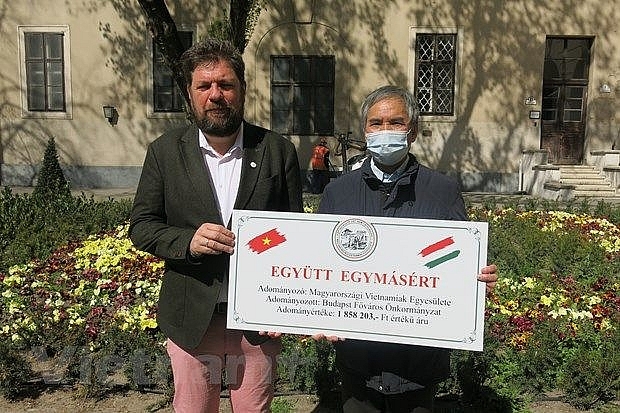 Việt Nam – Hungary: Xa mà không cách
