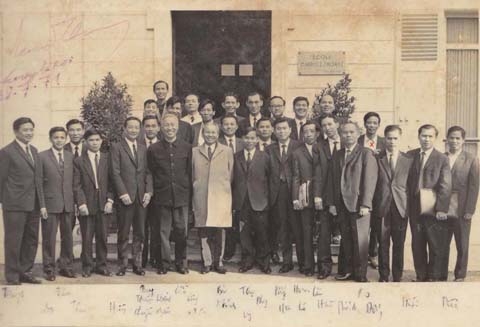 Xuân Oanh – nhà ngoại giao nhân dân tự học