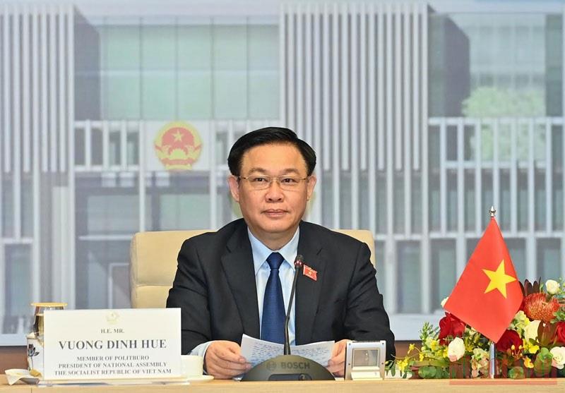 Chủ tịch Quốc hội Vương Đình Huệ chúc mừng Quốc khánh Cộng hòa Angola