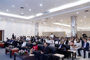 Tăng cường kết nối giữa hai nền kinh tế Lào - Việt Nam