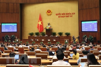 Quốc hội quyết nghị tăng lương cơ sở lên 1,8 triệu đồng từ 1/7/2023