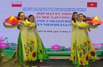tphcm ky niem lan thu 104 ngay doc lap ba lan
