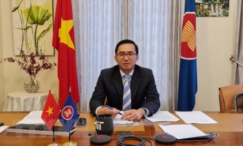 Chèo lái con thuyền ASEAN vượt qua khó khăn, thách thức