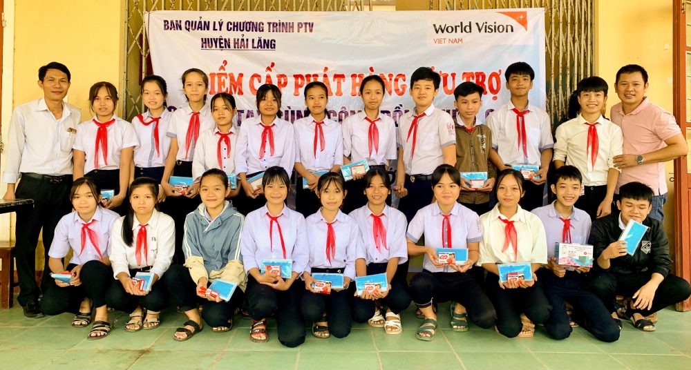 World Vision Việt Nam tiếp tục cứu trợ cho trẻ em và các gia đình dễ bị tổn thương tại Quảng Trị
