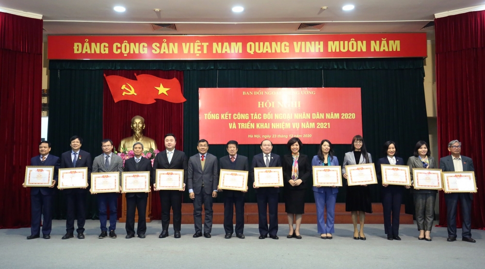 VUFO nhận Cờ Thi đua 