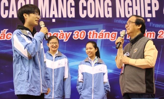 Học sinh Hà Nội, Bắc Giang, Bắc Ninh nâng cao khiến thức về 4.0
