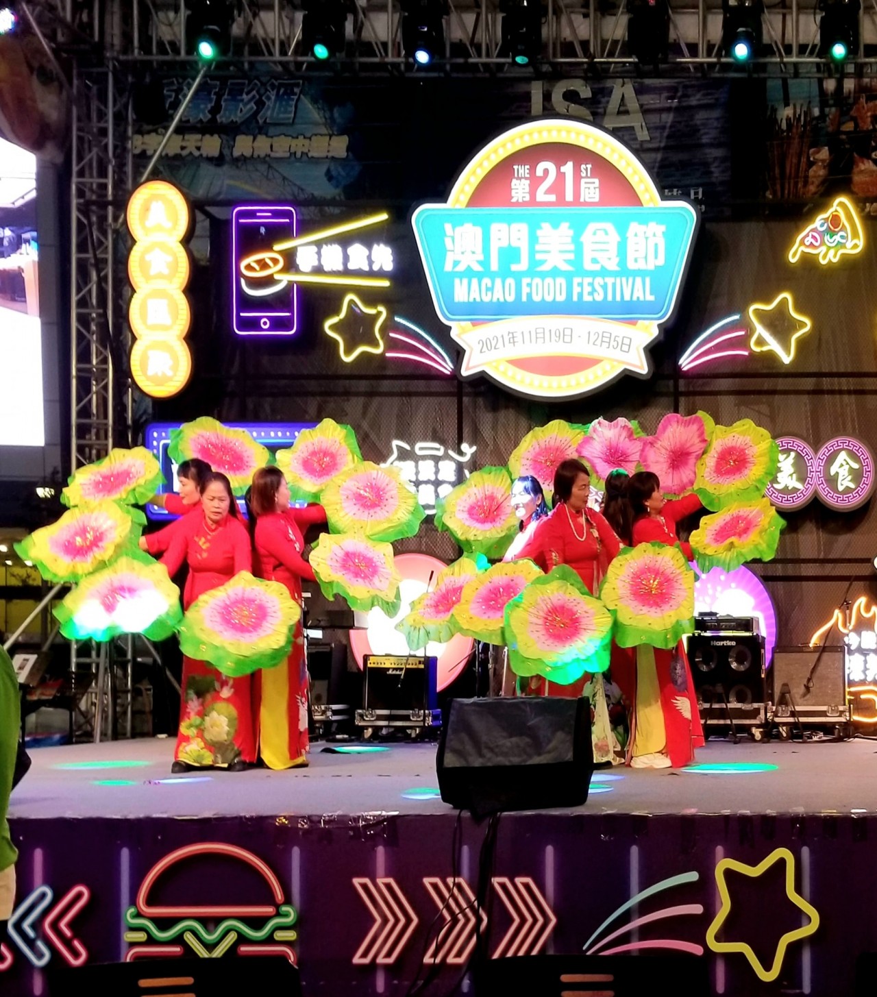 Người Việt Nam tại Macau giao hữu bóng đá với cộng đồng nước sở tại