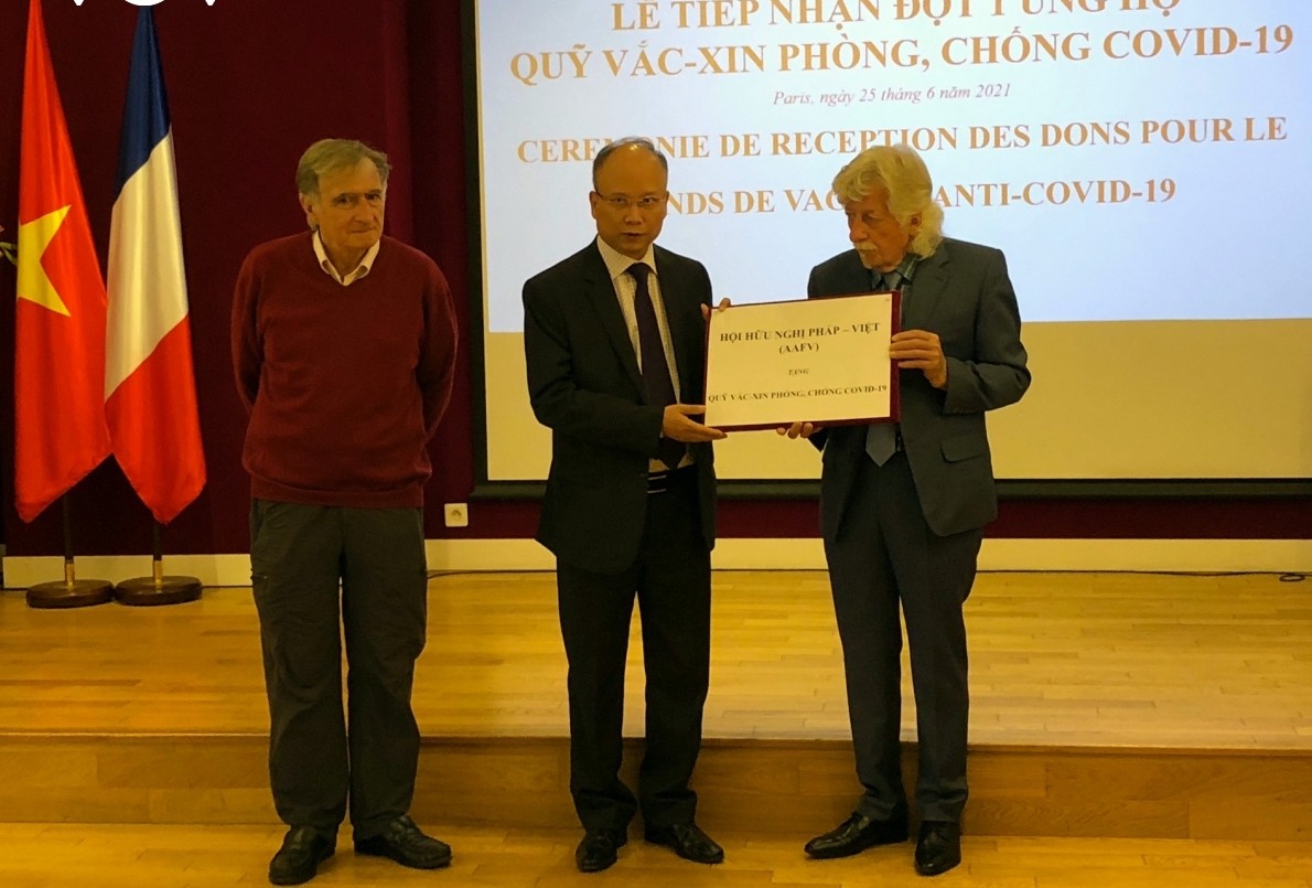 Vận động vaccine là trọng tâm hàng đầu trong triển khai công tác đối ngoại