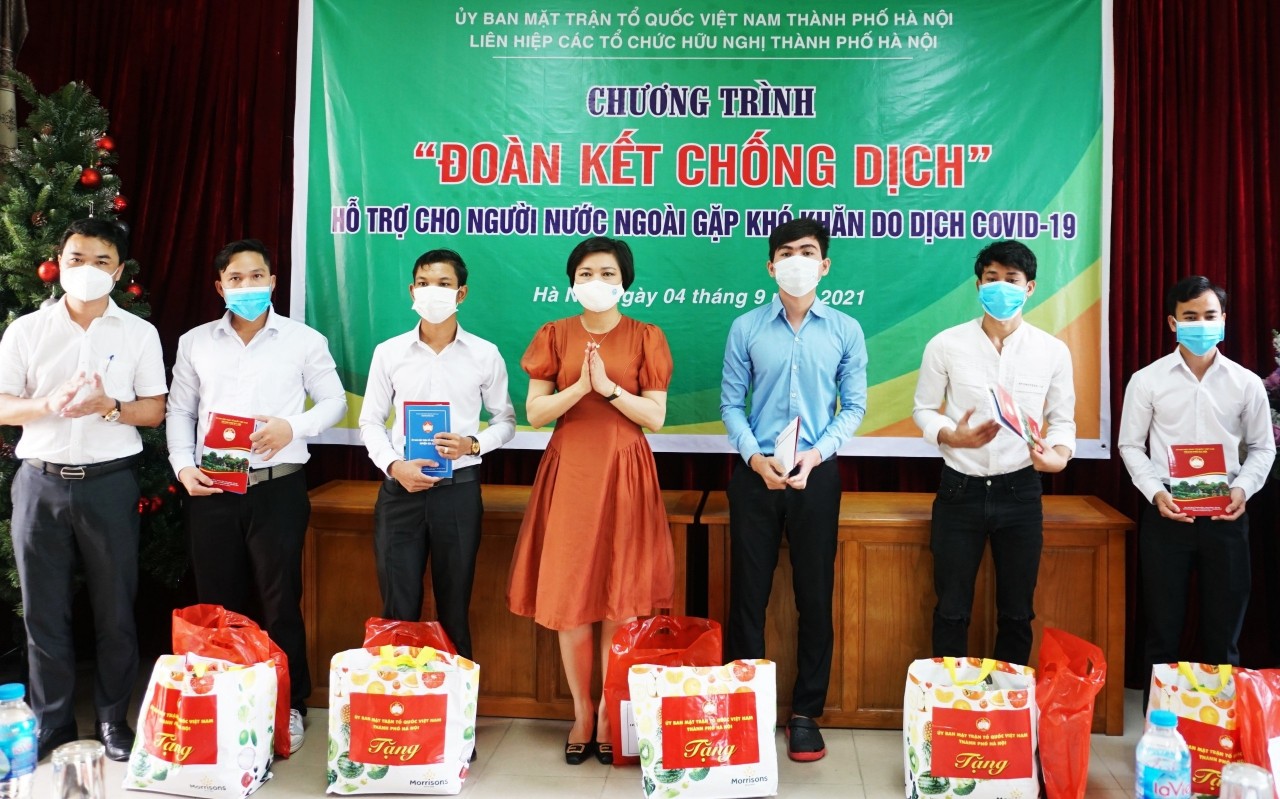 Người nước ngoài cảm ơn Việt Nam đã luôn bao bọc trong đại dịch Covid-19