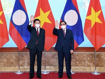 thuc day tien do tuyen duong sat va cao toc viet lao nham gan ket kinh te hai nuoc