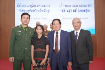 Chuyện về nữ sinh Lào với tác phẩm “Chiếc xe đạp của bố nuôi Bộ đội Biên phòng”