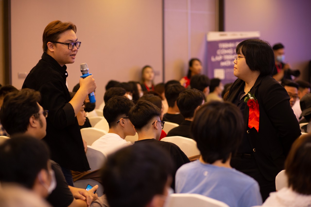Chương trình thu hút sự quan tâm của nhiều bạn trẻ.