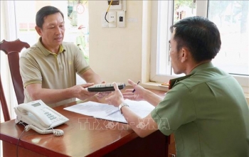 trao tra hon 50 trieu dong bi danh roi cho du khach thai lan