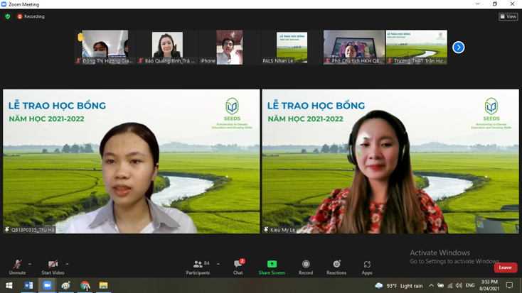 Quảng Bình: học sinh có gia cảnh khó khăn được hỗ trợ học bổng