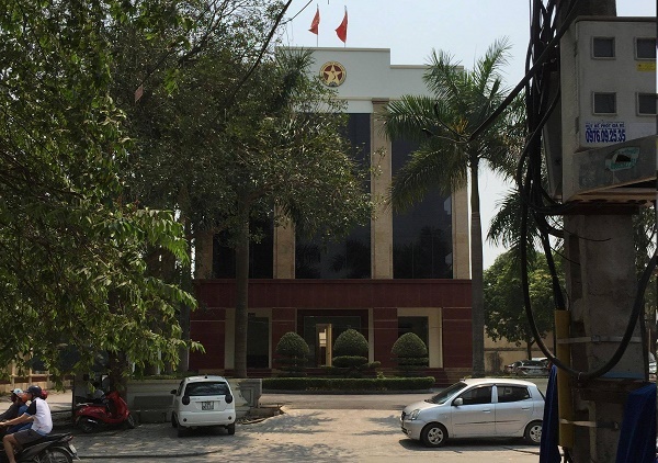 bat qua tang mot thanh tra tinh thanh hoa dang nhan tien hoi lo