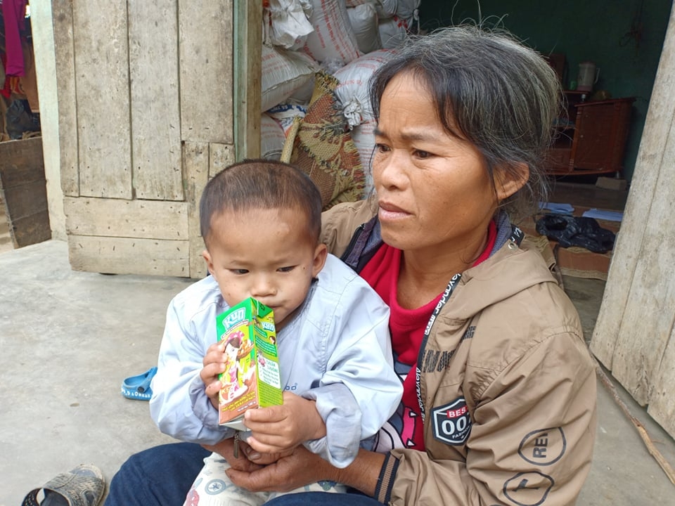 Lời khẩn cầu của “chị Dậu” gánh cả gia đình mắc bệnh hiểm nghèo không tiền cứu chữa