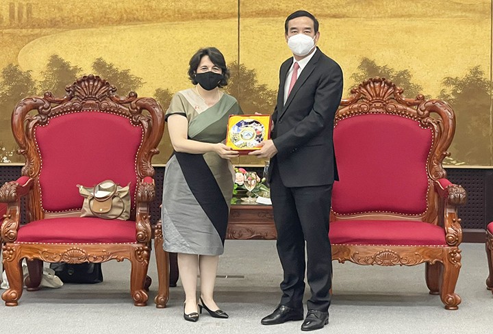 Tăng cường kết nối các nhà đầu tư của Tây Ban Nha đến đầu tư tại Đà Nẵng