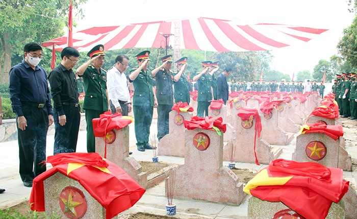 103 hài cốt liệt sĩ hy sinh tại Lào được an táng trang trọng tại Nghĩa trang Liệt sĩ huyện Nghi Lộc