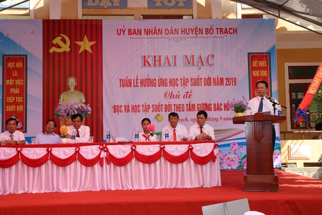 Quảng Bình: Phát động tuần lễ với chủ đề: “Đọc và học tập suốt đời theo tấm gương Bác Hồ vĩ đại” quang binh phat dong tuan le voi chu de doc va hoc tap suot doi theo tam guong bac ho vi dai