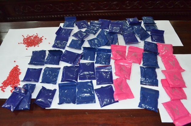 Bắt quả tang nam sinh viên mua bán trái phép 10.000 viên ma túy