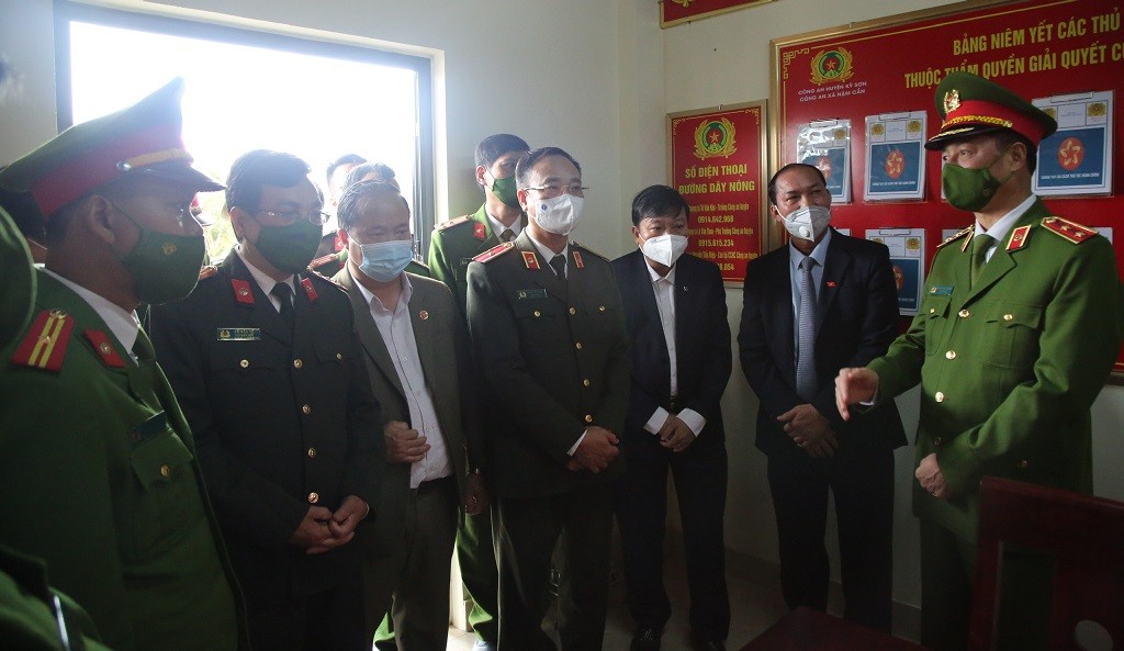 Khánh thành và bàn giao trụ sở đầu tiên tặng Công an bản biên giới của nước CHDCND Lào