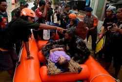 Mưa lũ kinh hoàng khiến hàng chục người thiệt mạng, mất tích ở Indonesia