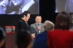 con trai chanh tin tu canada kip ve nhin mat cha lan cuoi