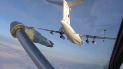 video tiem kich f 22 pho dien ky thuat bay tren khong kho chua tung thay