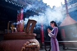 Những điều tuyệt đối tránh khi đi lễ đầu năm để gặp nhiều may mắn