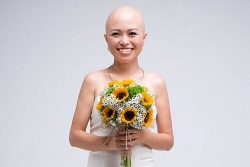 nsut ngoc huong bo de ca sy khanh linh qua doi