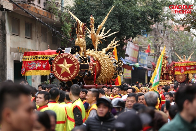 hang tram nguoi tham gia ruoc phao 6 met trong 2 tieng o hoi lang dong ky