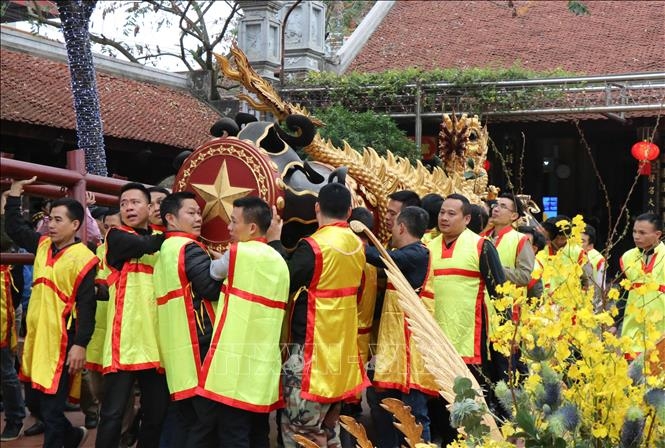 hang tram nguoi tham gia ruoc phao 6 met trong 2 tieng o hoi lang dong ky