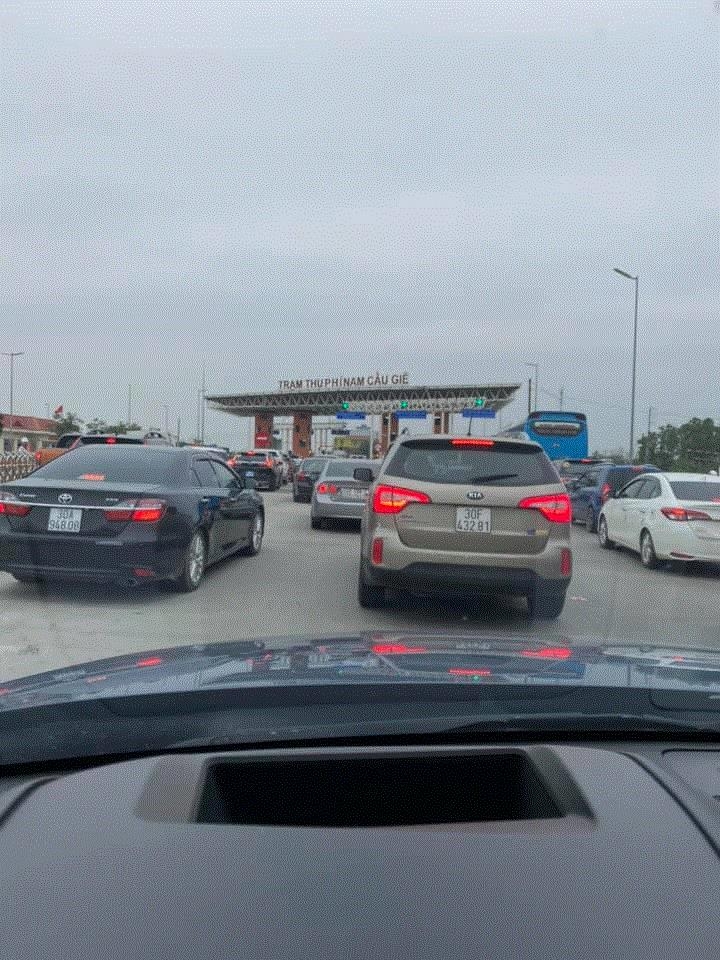 ha noi lai roi vao canh un tac ngay mung 4 tet