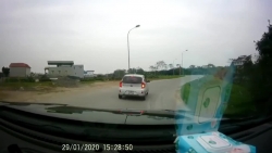 video khoanh khac hiem co moi day khi thien thach chua chay het lao thang xuong trai dat